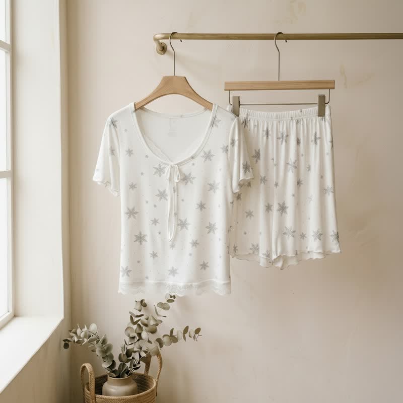 Loungewear-Set mit elfenbeinfarbenen Streifen und Spitzenbesatz - Weiß - XL - image 0