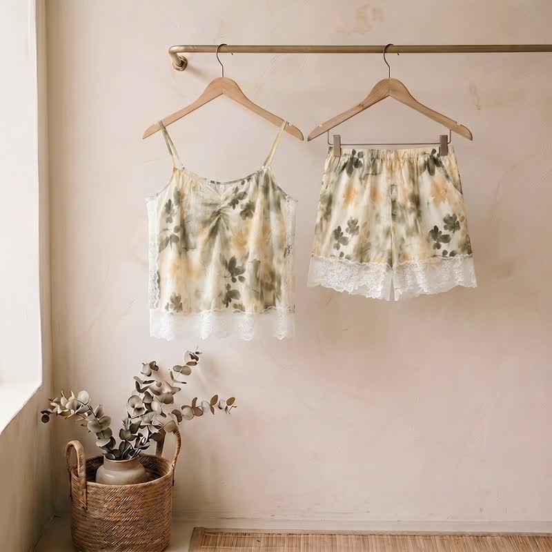 Beige Lounge-Set mit Camisole-Top und floraler Spitze - Beige - XXL - image 0