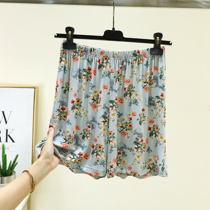 Vintage-Sommershorts mit Blumenmuster und Rüschensaum - image 3