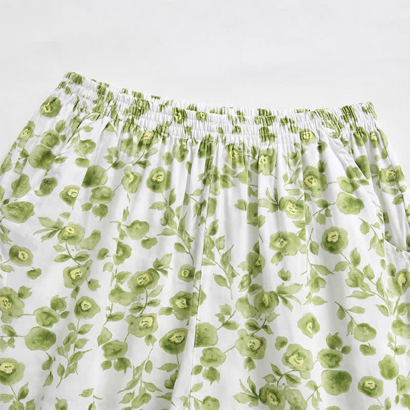 Sommerliche Lounge-Shorts aus Baumwolle mit Blumenmuster - image 1