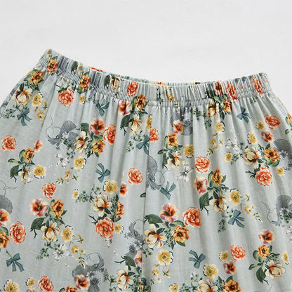 Vintage-Sommershorts mit Blumenmuster und Rüschensaum - image 1