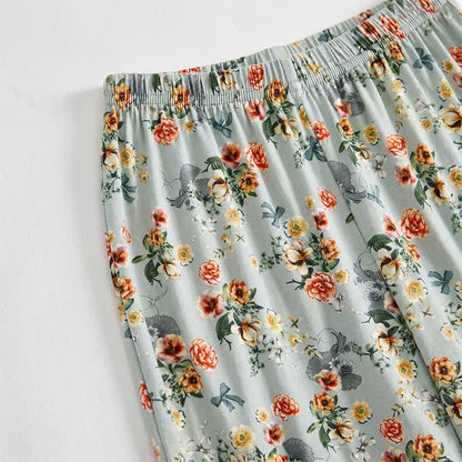 Vintage-Sommershorts mit Blumenmuster und Rüschensaum - image 2