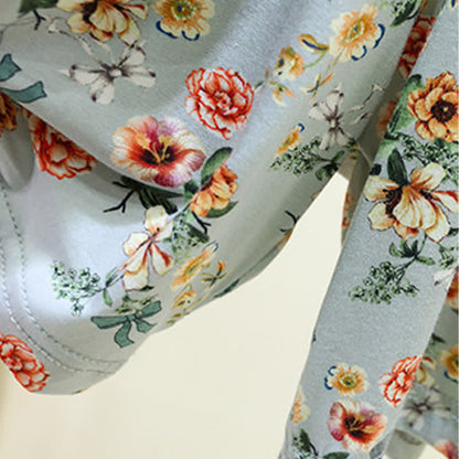 Vintage-Sommershorts mit Blumenmuster und Rüschensaum - image 6