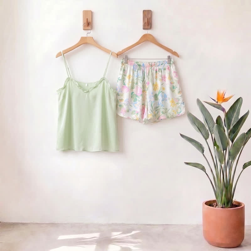 Loungewear-Set aus mintfarbenem Satin-Rüschen-Top und geblümten Shorts - Honigmelone - XL - image 0