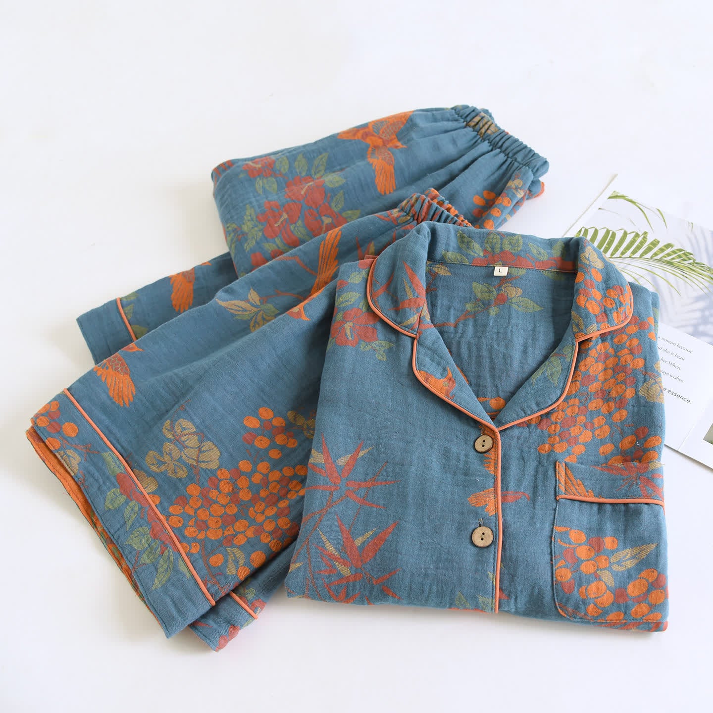 Vintage Loungewear-Set aus Baumwolle mit Vogel- und Blumenmuster - image 3