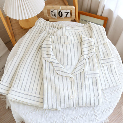 Lässiges Sommer-Loungewear-Set mit Streifen und Camp-Kragen - image 3