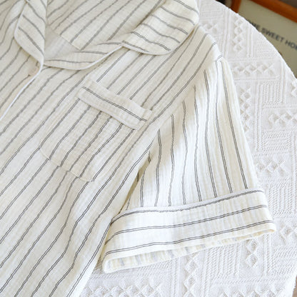 Lässiges Sommer-Loungewear-Set mit Streifen und Camp-Kragen - image 8
