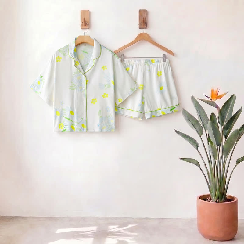 Pyjama-Shorts-Set mit Sonnenblumen-Minz-Kontrastbesatz - Minzcreme - XXXL - image 0