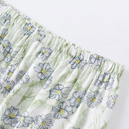 Loungewear-Set aus mintfarbenen Satinshorts mit Blumenmuster und Knopfleiste - image 4