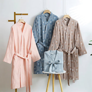 Kimono-Bademantel aus Baumwolle mit Sonnenblumenmuster und Waffelmuster - image 0