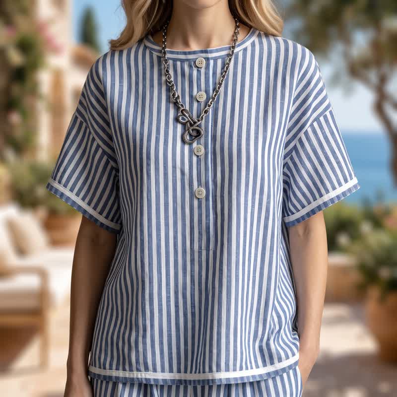 Zweiteiliges Loungewear-Set mit Küstenstreifen - image 3