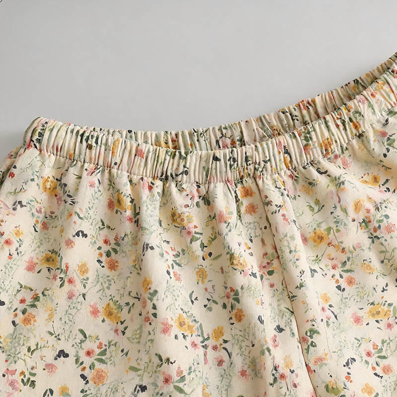 Romantisches Lounge-Set aus geblümtem Camisole und Knöchelhose - image 5