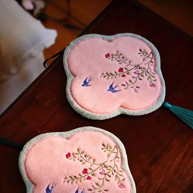 Handtuch aus Korallenvlies mit Vogel- und Blumenmuster - image 4