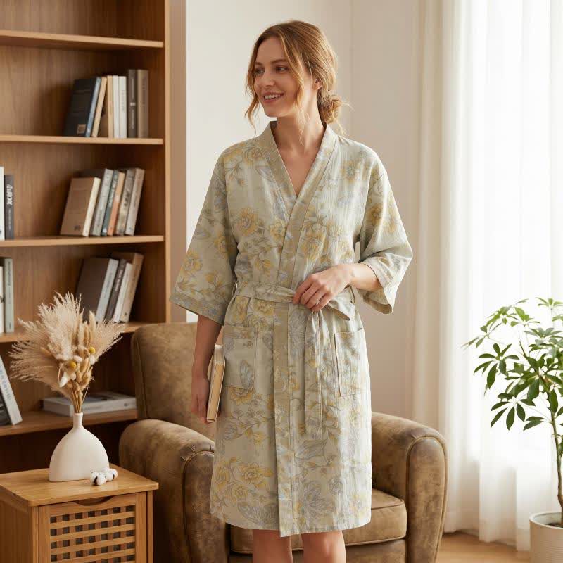 Kimono-Bademantel aus Baumwollgaze mit Blumenmuster und Schmetterlingsmotiv - image 1