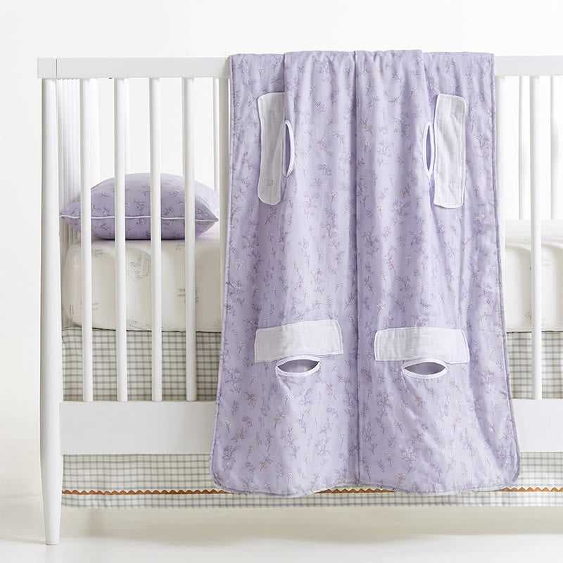 Gesteppte Babydecke aus Baumwolle mit Lavendelblütenmuster - image 4