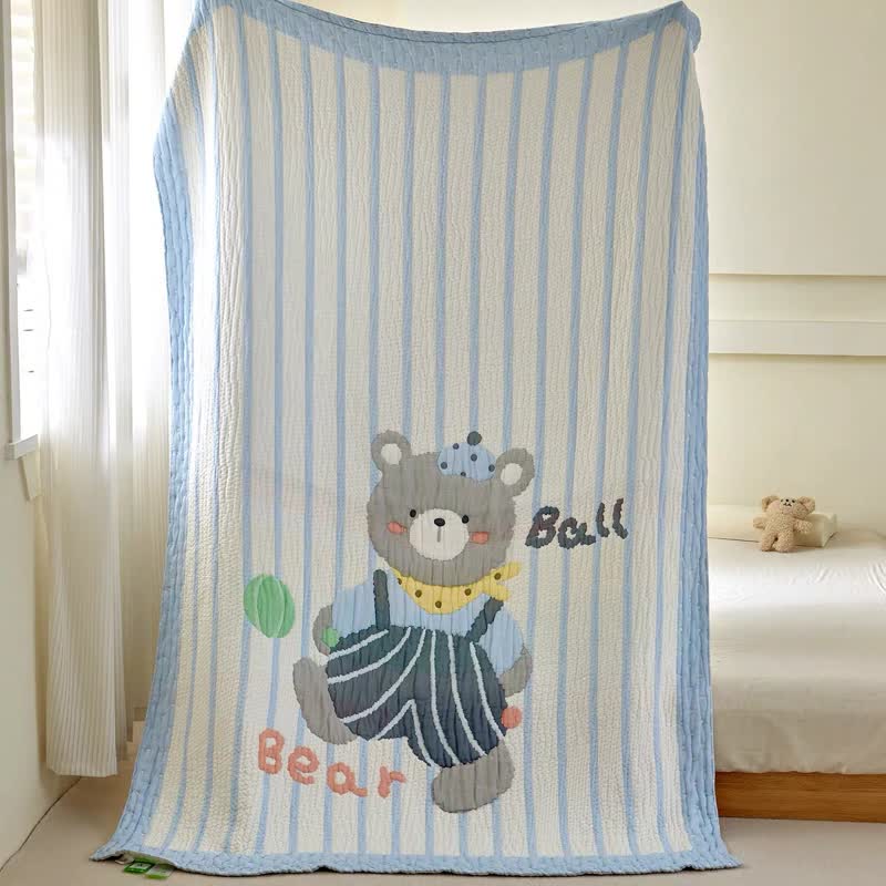 Gestreifte Babydecke mit Bärenmuster aus Lyocell - image 6