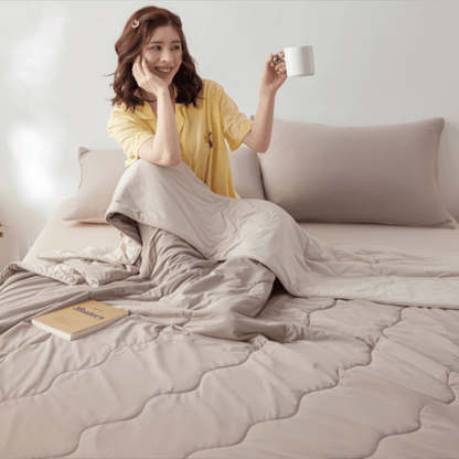Doppelseitige, kühlende, leichte Sommerdecke - Latte Beige - 79" × 91" - image 8