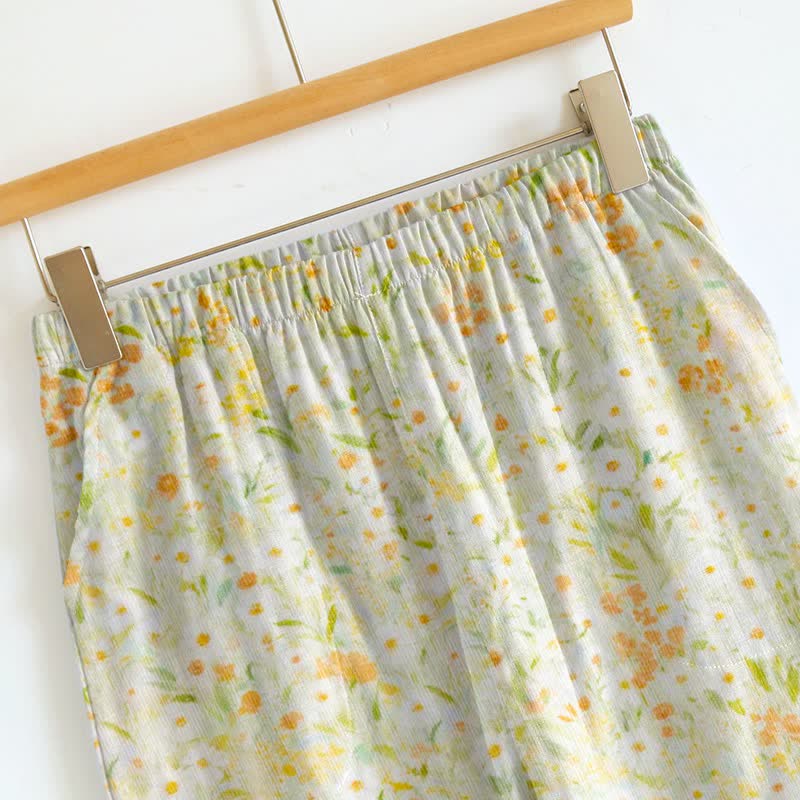 Loungewear-Set mit zartem Blumenmuster und Trägern - image 9