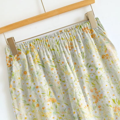 Loungewear-Set mit zartem Blumenmuster und Trägern - image 9
