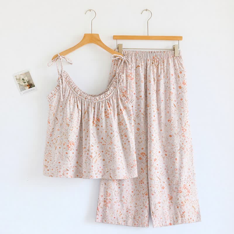 Loungewear-Set mit zartem Blumenmuster und Trägern - image 1