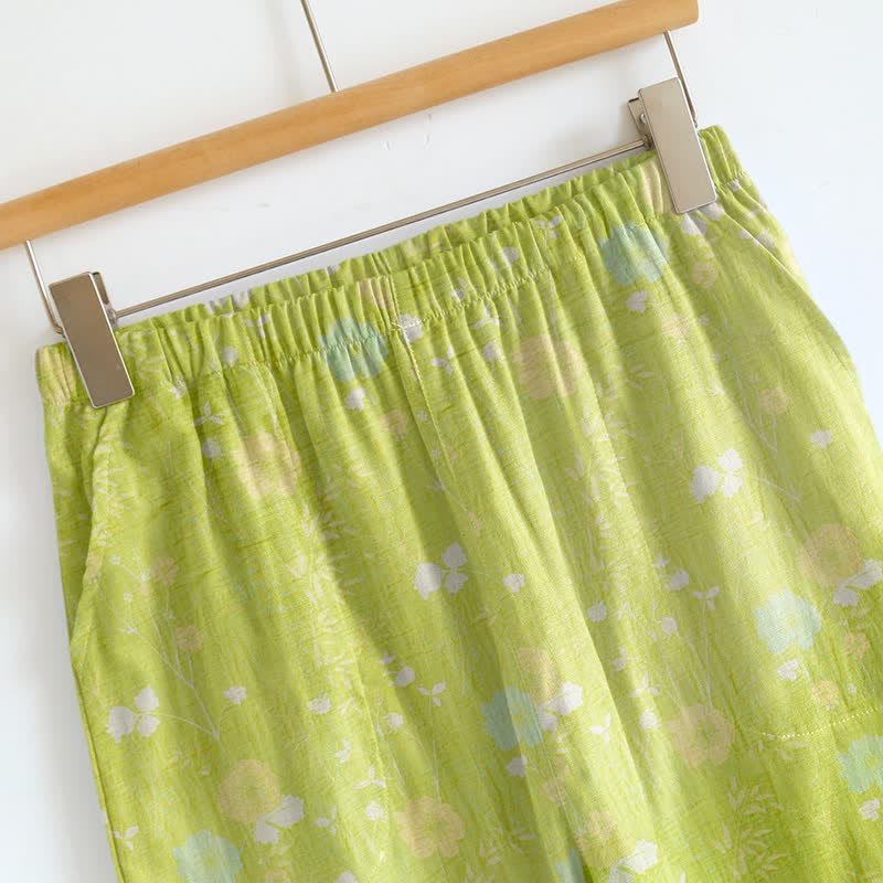 Loungewear mit Spaghettiträgern und kleinem Blumenmuster - image 2