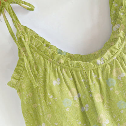 Loungewear mit Spaghettiträgern und kleinem Blumenmuster - image 1