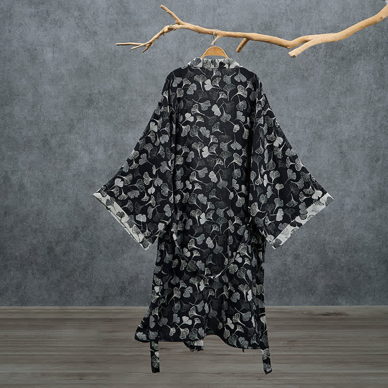 Kimono-Bademantel aus Baumwolle mit schwarzem und weißem Ginkgoblattmuster - image 1
