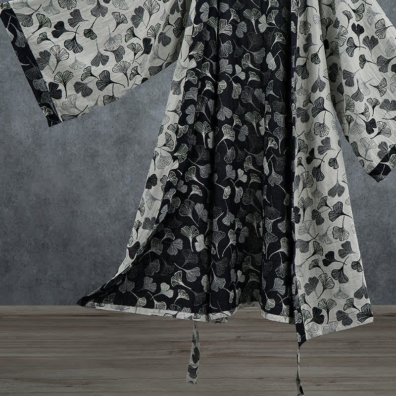 Kimono-Bademantel aus Baumwolle mit schwarzem und weißem Ginkgoblattmuster - image 11