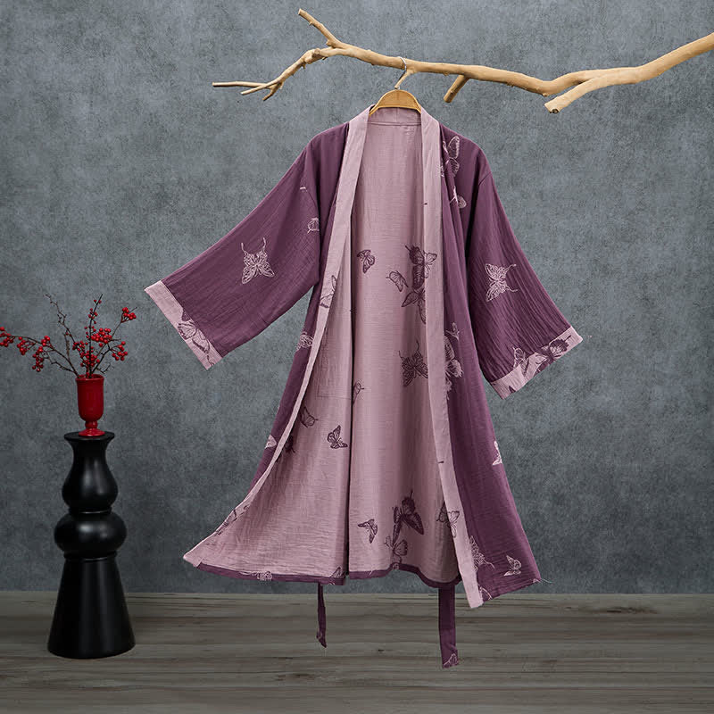 Kimono-Bademantel aus doppellagigem Baumwoll-Doppelgaze mit Schmetterlingsmotiv - Pflaumenlila - 2XL - image 0
