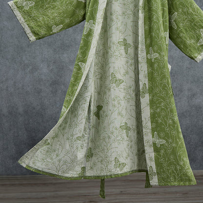 Kimono-Bademantel mit botanischem Schmetterlingsmotiv in Olivgrün - image 4