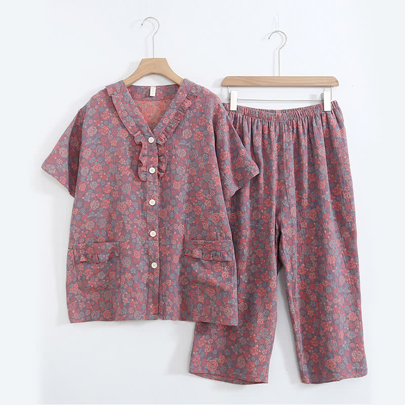 Loungewear-Set in Übergröße mit Rüschenbesatz, kurze Caprihose - image 17