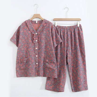 Loungewear-Set in Übergröße mit Rüschenbesatz, kurze Caprihose - image 17