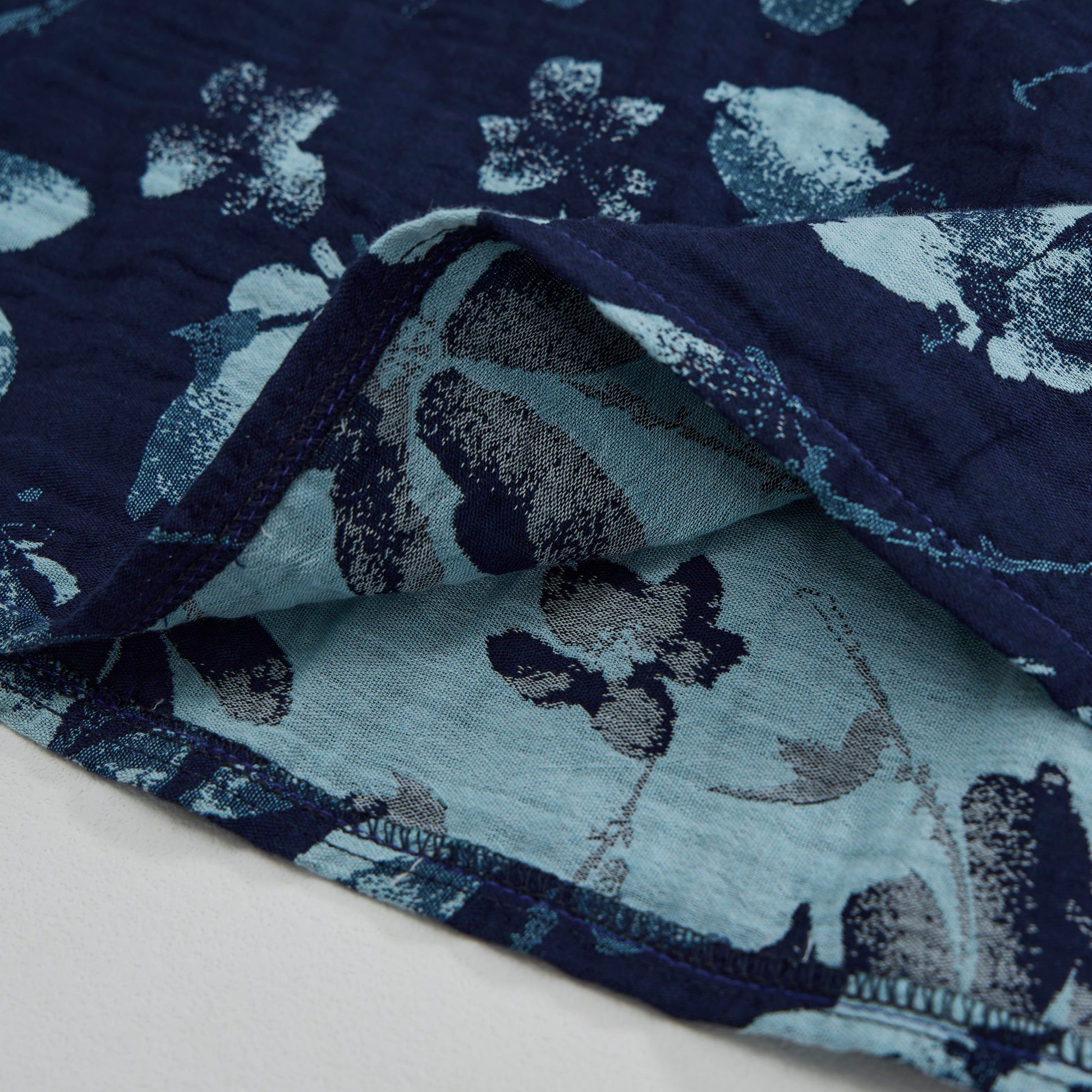 Retro-Loungewear-Set aus marineblauem Baumwoll-Tanktop mit Blumenmuster - image 4