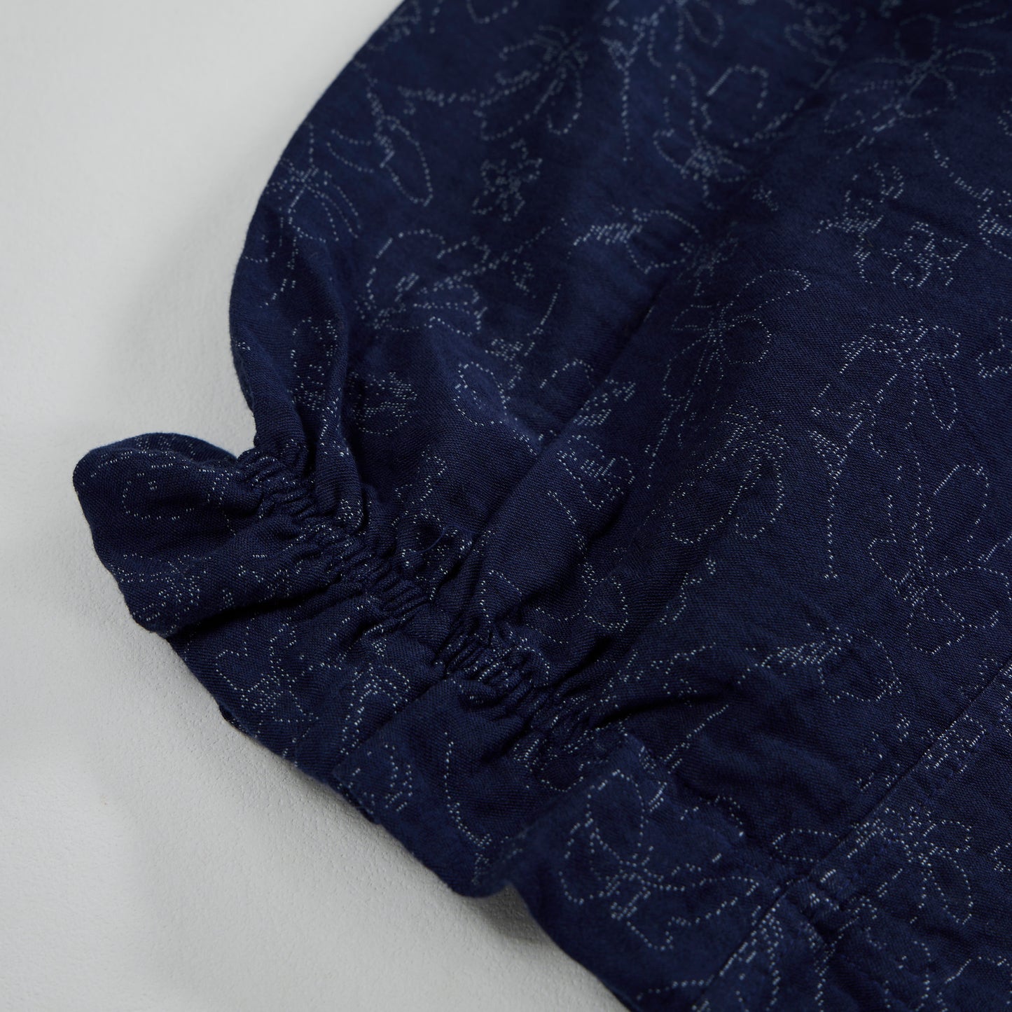 Retro-Loungewear-Set aus marineblauem Baumwoll-Tanktop mit Blumenmuster - image 8