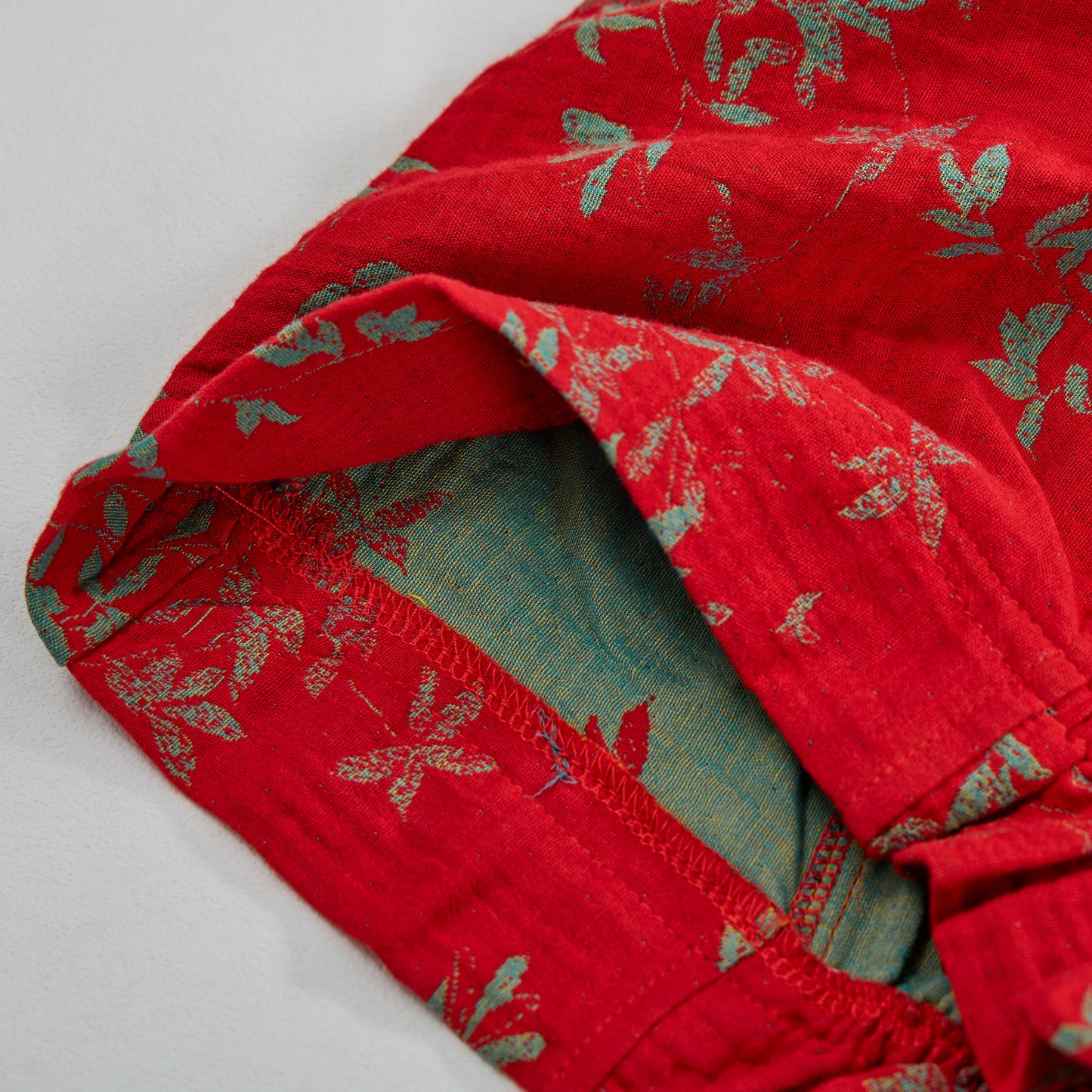 Rote Loungewear-Hose aus Baumwolle mit Blumenmuster - image 6