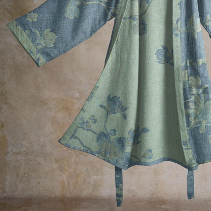Kimono-Bademantel aus Baumwolle, salbeiblau mit Blumenmuster - image 4