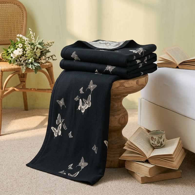 Monochrome Schmetterlings-Baumwollgaze-Quilts - image 1