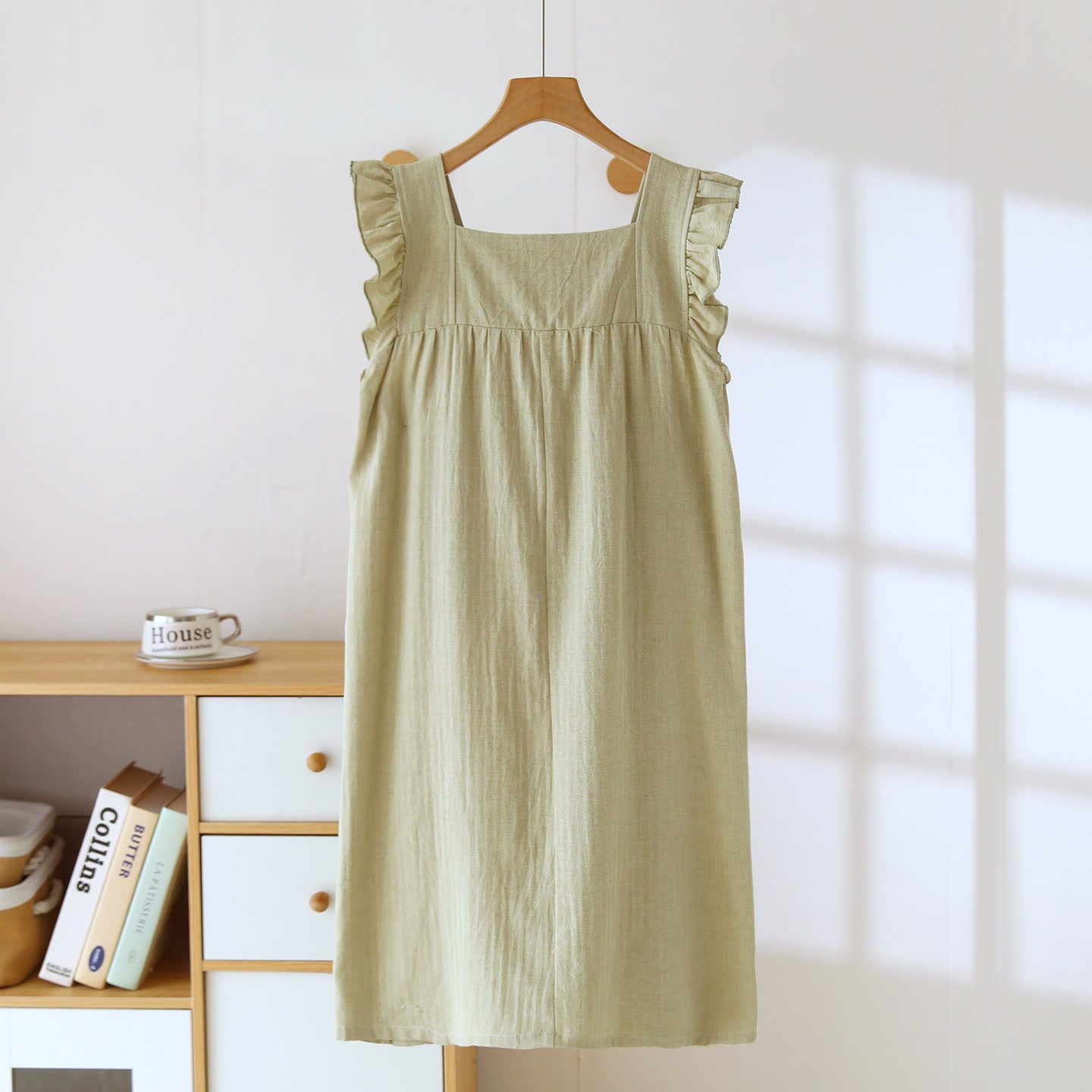 Baumwoll-Loungekleid mit eckigem Ausschnitt und Rüschen - image 4