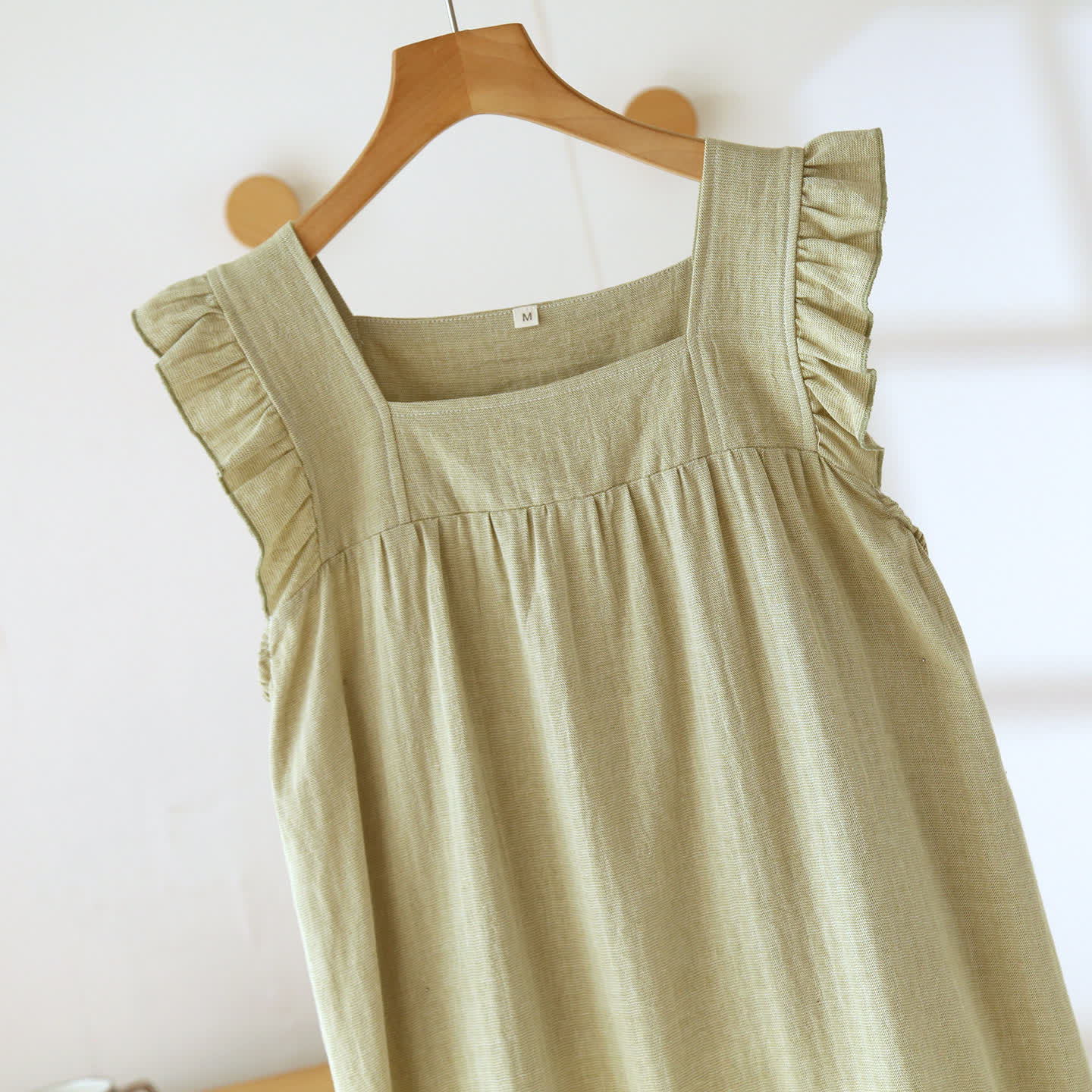 Baumwoll-Loungekleid mit eckigem Ausschnitt und Rüschen - image 3