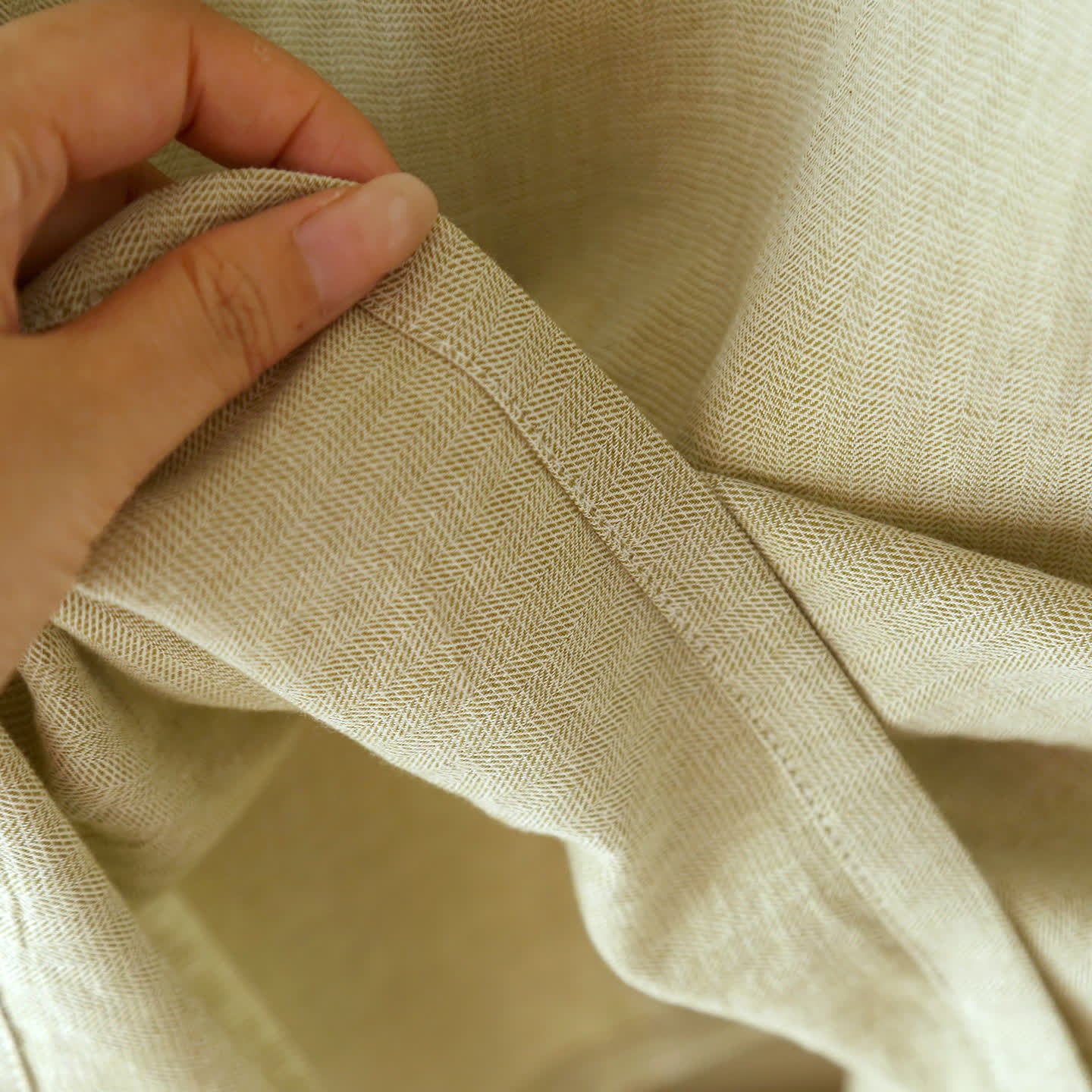 Baumwoll-Loungekleid mit eckigem Ausschnitt und Rüschen - image 9