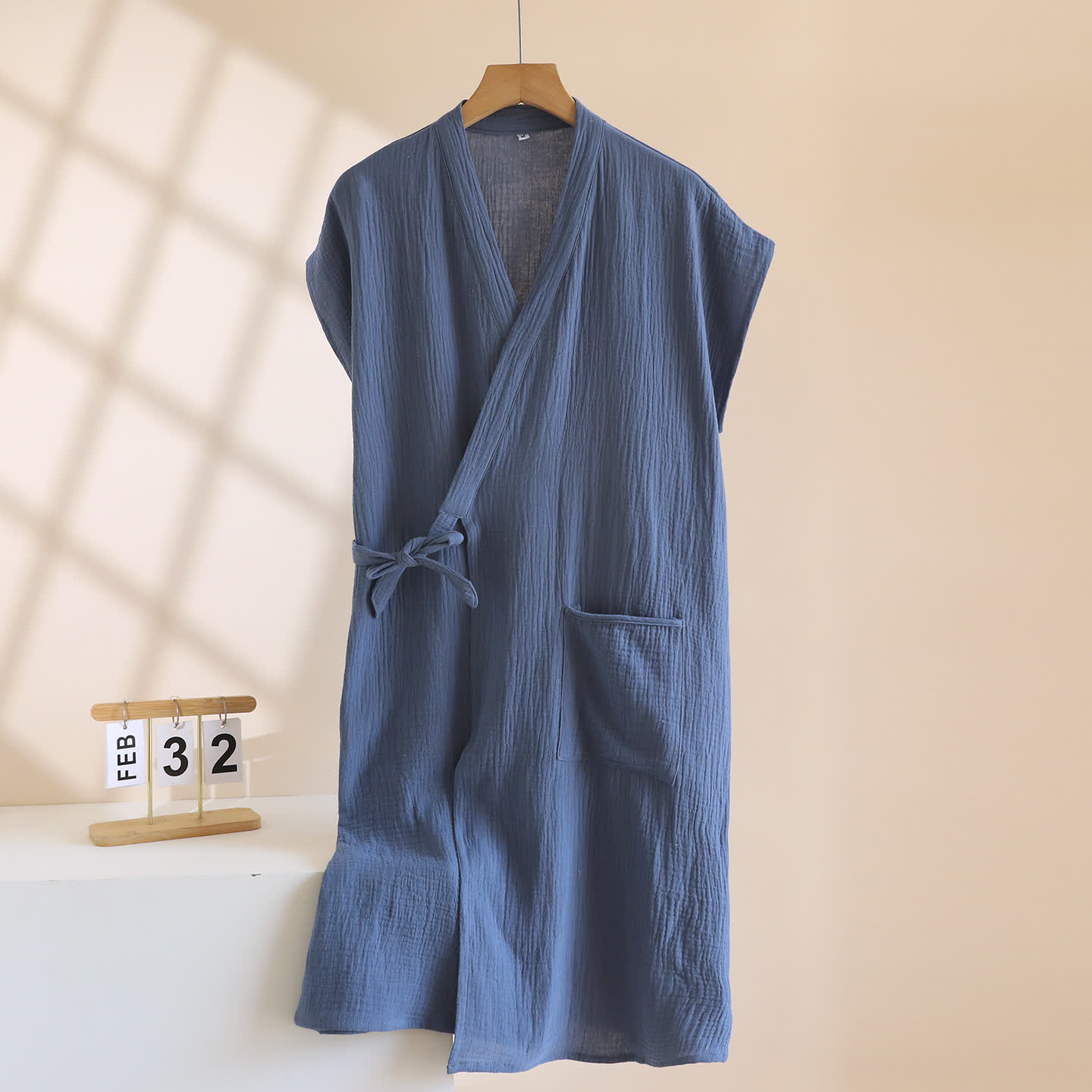 Minimalistischer Kimono-Wickelmantel aus Baumwolle - Marineblau - Herren XL - image 15