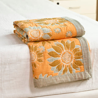 Vintage-Baumwolldecke mit orangefarbenem Sonnenblumenmuster - Orange - 98" x 94" - image 0
