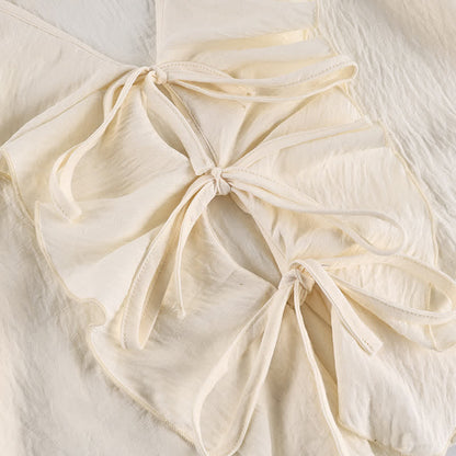 Romantisches Loungewear-Set mit Rüschen und Bindeband vorne - image 4