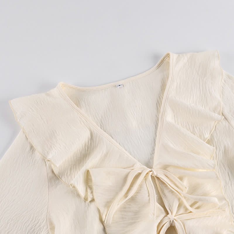 Romantisches Loungewear-Set mit Rüschen und Bindeband vorne - image 2