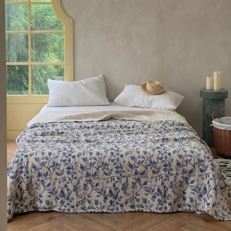 Tagesdecke aus Baumwolle mit nordischem Blattmuster - 200cm x 230cm - image 0