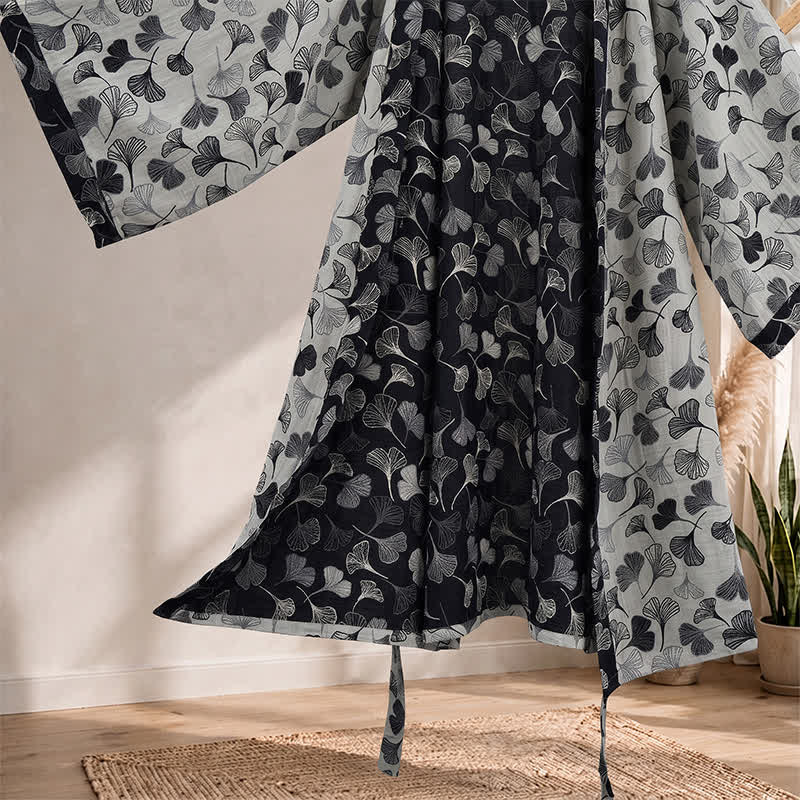 Kimono-Bademantel aus Baumwolle mit schwarzem und weißem Ginkgoblattmuster - image 9