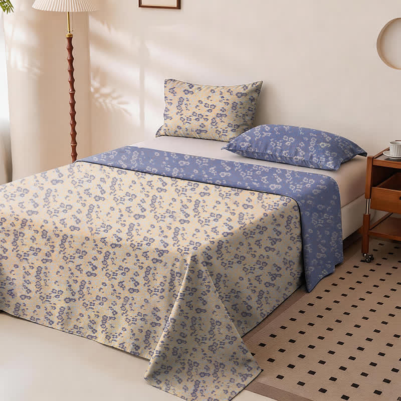 Wendbare Tagesdecke aus Baumwolle mit kleinem Blumenmuster - Tagesdecke mit 2 Kissenbezügen - König - image 0
