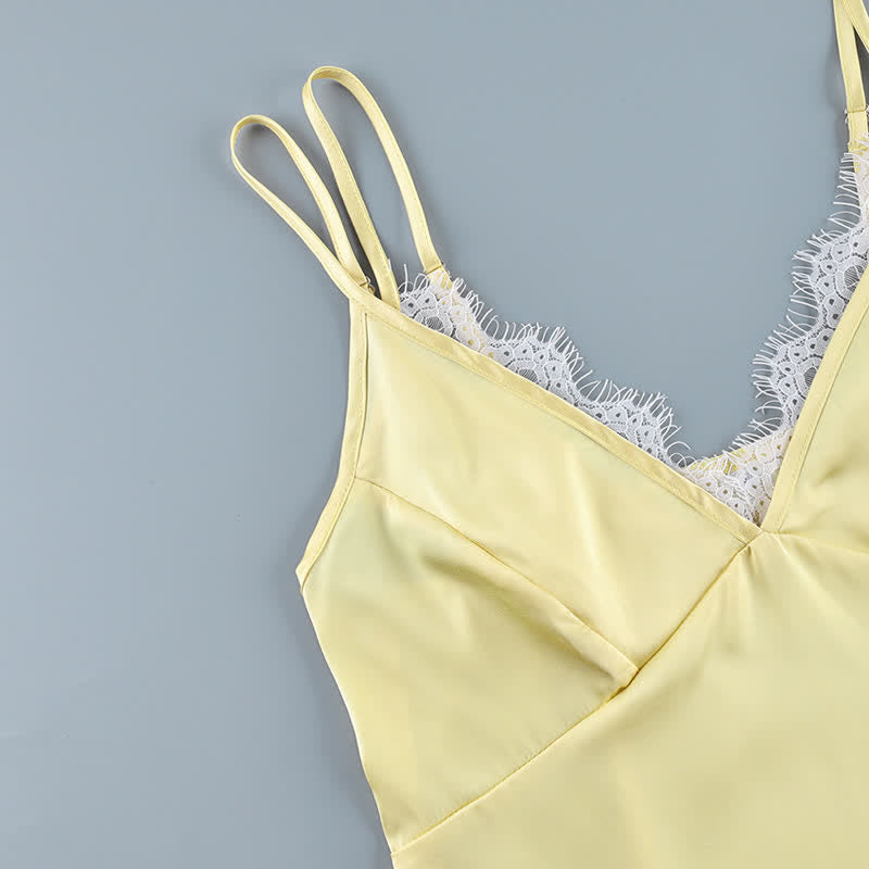 Elegantes Lounge-Set mit Camisole-Besatz und Spitzenbesatz - image 5