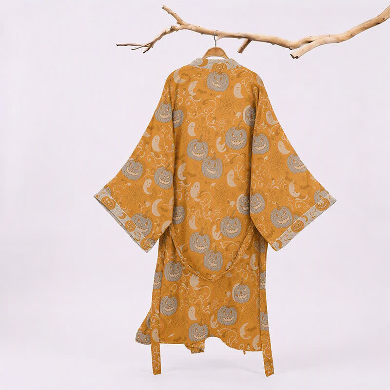 Halloween-Kimono-Bademantel mit Kürbissen und Geistern - image 1