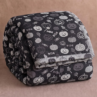 Schwarze Halloween-Kürbis-Süßigkeiten-Baumwolldecke - Schwarz - Decke - 98" x 94" - image 0